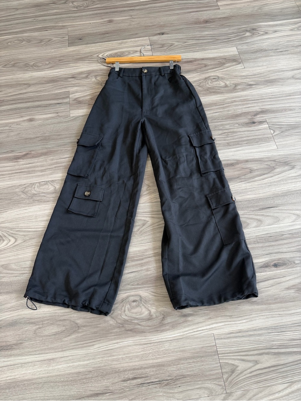 Zara Black Wide-Leg Cargo Pants - Women